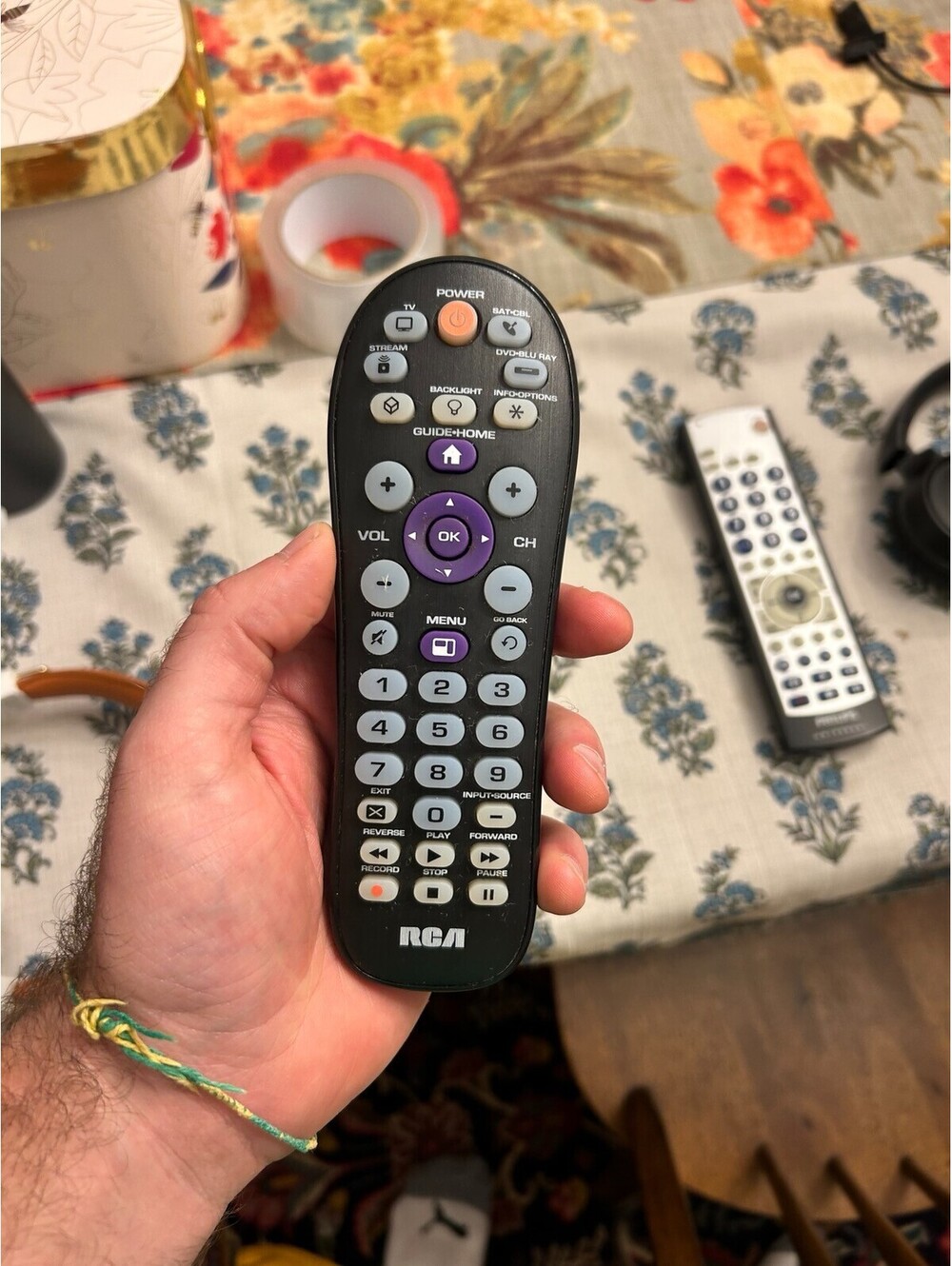 RCA RCR414BHE 4-Device Universal Remote TV SAT CBL Stream DVD Blu-Ray